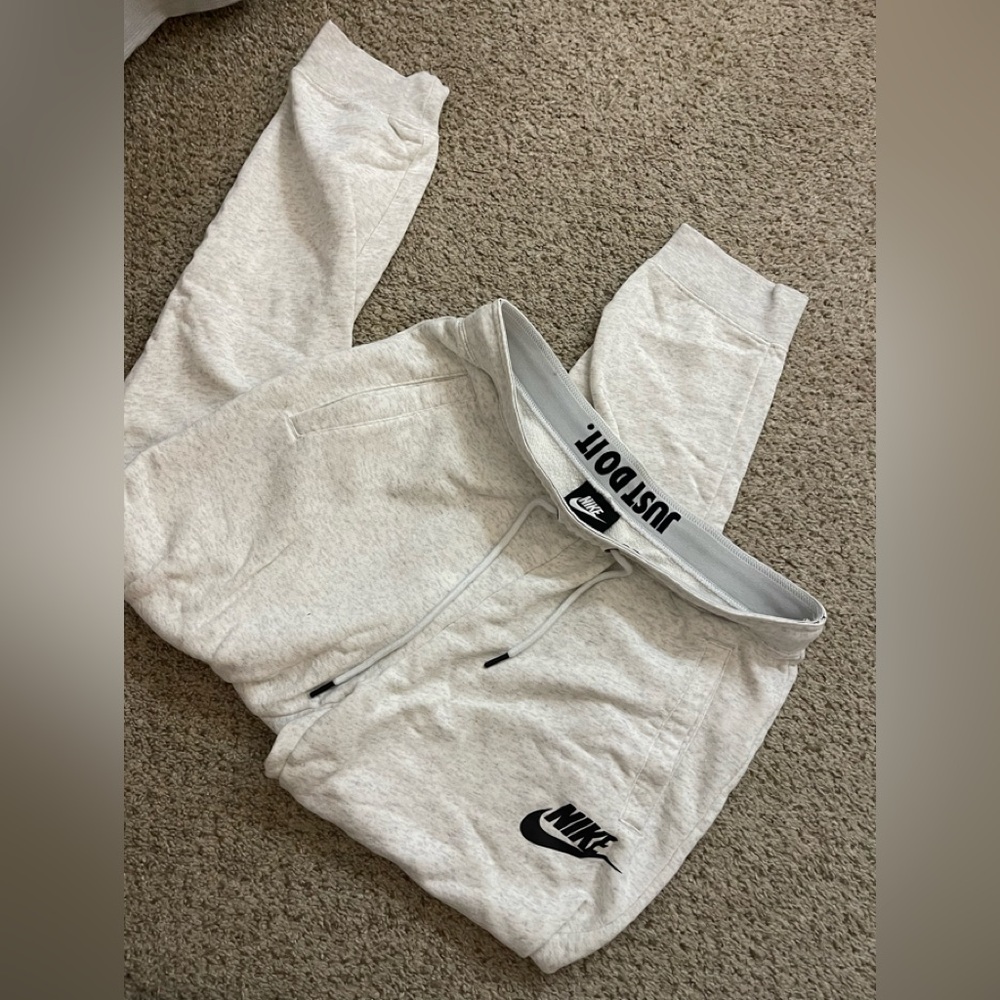 Nike joggers